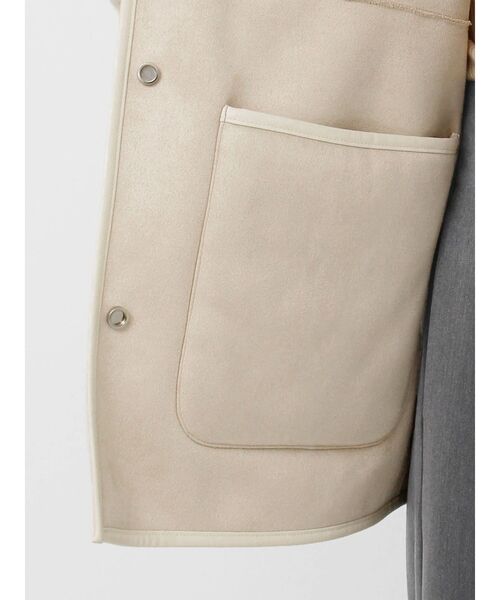 LAGUNAMOON(ラグナムーン)の「リバーシブルボアムートンブルゾン(ブルゾン・レディース・アイボリー/チャコールグレー・FREE)」の9枚目の写真