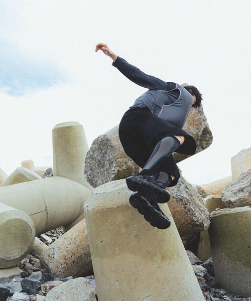 KEEN(キーン)の「HYPOWSER CRUSHBACK / ハイパウザー クラッシュバック / メンズ スリッポン スニーカー(スリッポン・メンズ・ブラック・28cm/27.5cm/27cm/26.5cm/26cm/25.5cm/29cm/28.5cm/25cm)」の9枚目の写真