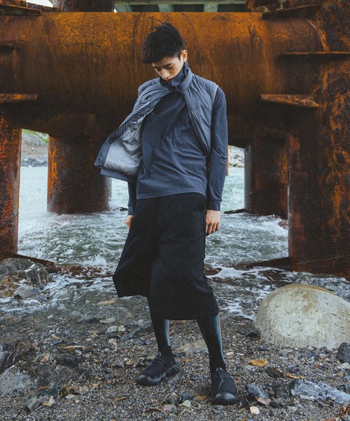 KEEN(キーン)の「HYPOWSER CRUSHBACK / ハイパウザー クラッシュバック / メンズ スリッポン スニーカー(スリッポン・メンズ・ブラック・28cm/27.5cm/27cm/26.5cm/26cm/25.5cm/29cm/28.5cm/25cm)」の8枚目の写真