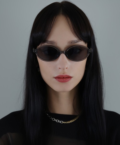 NUEF (ヌエフ)の「ユニセックス対応/NUEF/vingt-six26/サングラス/(サングラス・レディース・ブラック/ブラウン/グレー/クリアブラック/クリア/グレー系その他・FREE)」の4枚目の写真