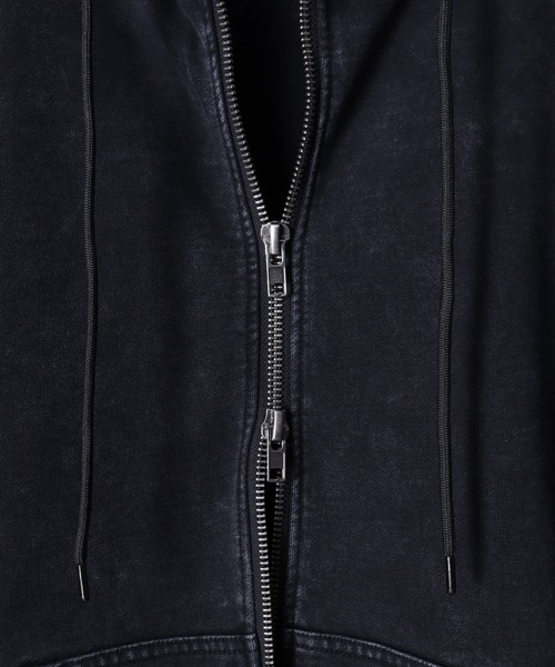 welise（ウェライズ）の「【welise × 犬飼京 -ephemeral-】 ケミカルオーバーダイ ヘビーウェイトスウェット ダブルジップアップパーカー（パーカー・メンズ・ブラック/ライトグレー/ダークブラウン/ブラック系1・S/M/L）」の13枚目の写真