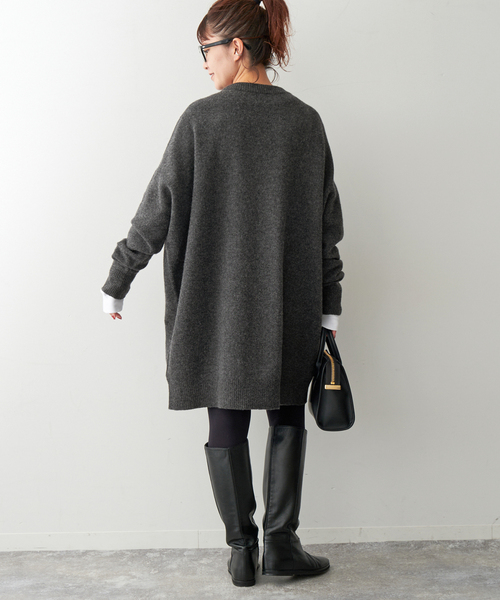 Spick & Span(スピックアンドスパン)の「クルーネック ワイドチュニック プルオーバー(ニット/セーター・レディース・チャコールグレー/ベージュ・FREE)」の4枚目の写真