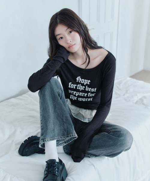FCMM(エフシーエムエム)の「LETTRING L/S TEE/レタリングロングスリーブT(Tシャツ/カットソー・レディース・ホワイト/ブラック/グレー・MEDIUM/SMALL)」の6枚目の写真