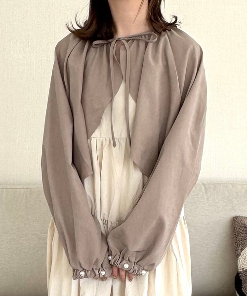 merrylatte（メリーラテ）の「袖パールフレアボレロブラウス（カーディガン/ボレロ・レディース・モカ・FREE）」の3枚目の写真