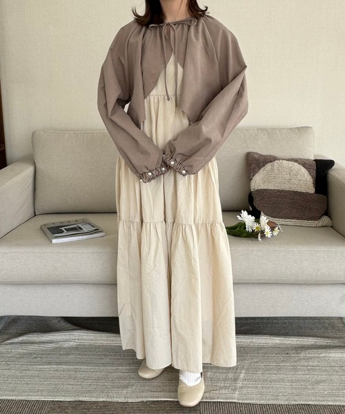 merrylatte（メリーラテ）の「袖パールフレアボレロブラウス（カーディガン/ボレロ・レディース・モカ・FREE）」の10枚目の写真