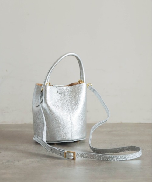 andrea cardone（アンドレアカルドネ）の「【andrea cardone】 丸底レザーBAG（ショルダーバッグ・レディース・シルバー/ブルー/ブラック・FREE）」の20枚目の写真