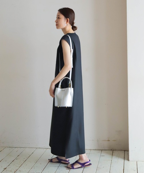 andrea cardone（アンドレアカルドネ）の「【andrea cardone】 丸底レザーBAG（ショルダーバッグ・レディース・シルバー/ブルー/ブラック・FREE）」の13枚目の写真