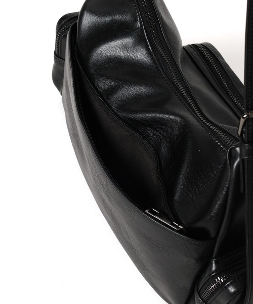 LEPSIM（レプシィム）の「フェイクレザーマルチポケットショルダー　250432（ショルダーバッグ・レディース・ブラウン/ガンメタ/ブラック・ONE SIZE）」の13枚目の写真