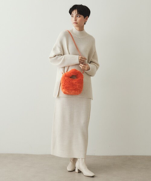 OPAQUE.CLIP（オペークドットクリップ）の「◆【2WAY】フェイクファーショルダーバッグ（ショルダーバッグ・レディース・ブラウン系/ライトベージュ/チャコールグレー/オレンジ・00）」の6枚目の写真