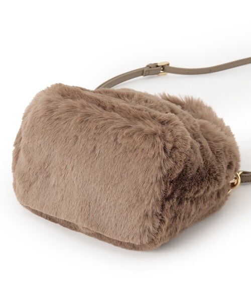 OPAQUE.CLIP（オペークドットクリップ）の「◆【2WAY】フェイクファーショルダーバッグ（ショルダーバッグ・レディース・ブラウン系/ライトベージュ/チャコールグレー/オレンジ・00）」の16枚目の写真