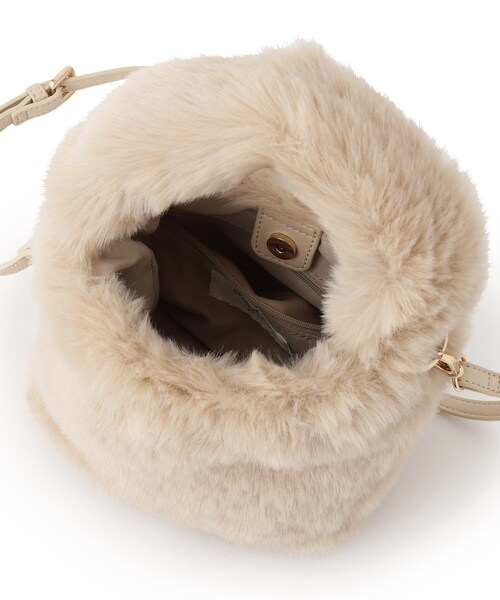 OPAQUE.CLIP（オペークドットクリップ）の「◆【2WAY】フェイクファーショルダーバッグ（ショルダーバッグ・レディース・ブラウン系/ライトベージュ/チャコールグレー/オレンジ・00）」の18枚目の写真