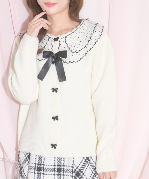 tocco closet(トッコ クローゼット)の「【ZOZO限定】シアードットスカラップ襟リボン釦ニットカーディガン(カーディガン/ボレロ・レディース・アイボリー/ライトグレー・M)」の2枚目の写真