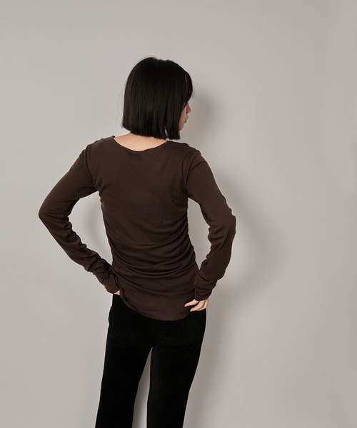 NERGY(ナージー)の「エアリータッチギャザープルオーバー(Tシャツ/カットソー・レディース・ラベンダー/ベージュ/ダークブラウン・FREE)」の13枚目の写真