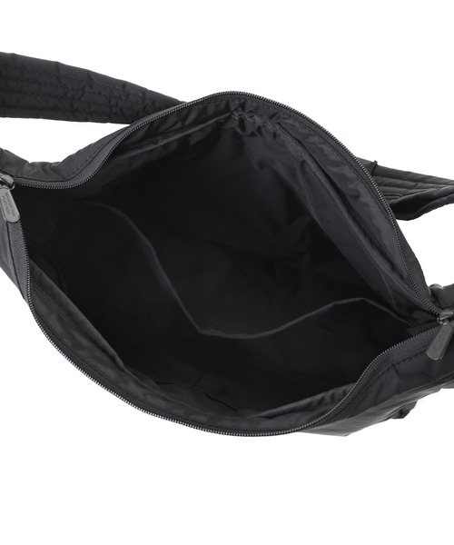 Manhattan Portage(マンハッタンポーテージ)の「Cropsey Shoulder Bag Padded Polyester Poplin(ショルダーバッグ・レディース・ブラック・LARGE)」の4枚目の写真