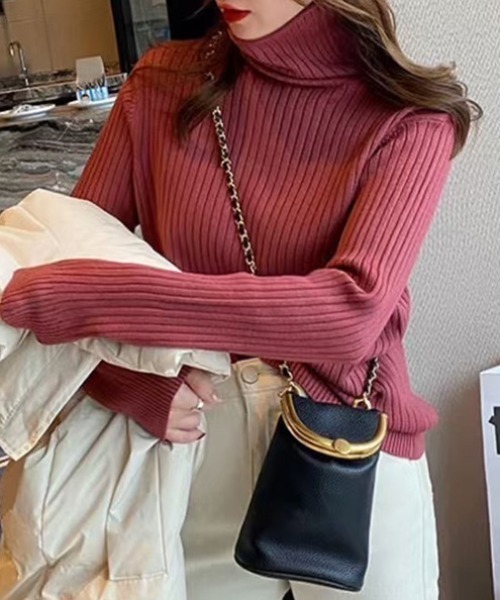 COCOMOMO(ココモモ)の「リブニット タートルネック シンプル ストレッチニット(ニット/セーター・レディース・ホワイト/ダークブラウン/グリーン系/ピンク/ベージュ/ブラック/ライトブラウン・FREE)」の10枚目の写真