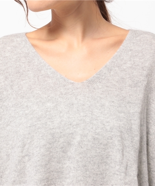 OUTLET（アウトレット）の「【DouDou】ウールカシミアVネックBigP/O（ニット/セーター・レディース・ライトグレー・MEDIUM）」の2枚目の写真