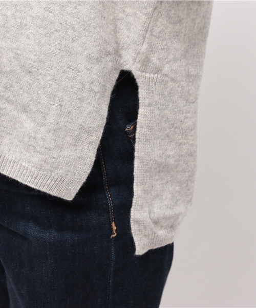 OUTLET（アウトレット）の「【DouDou】ウールカシミアVネックBigP/O（ニット/セーター・レディース・ライトグレー・MEDIUM）」の4枚目の写真