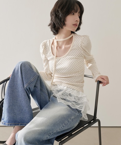 UNE MANSION（ユヌマンション）の「バレエコアラブリーUネックリボンドットショルダーパフ長袖Tシャツカットソー（Tシャツ/カットソー・レディース・クリーム/ブラック・FREE）」の2枚目の写真