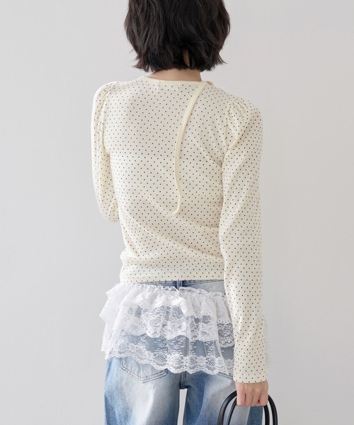 UNE MANSION（ユヌマンション）の「バレエコアラブリーUネックリボンドットショルダーパフ長袖Tシャツカットソー（Tシャツ/カットソー・レディース・クリーム/ブラック・FREE）」の4枚目の写真
