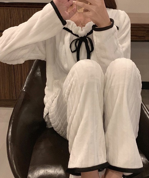 Lace Ladies(レースレディース)の「リボン付き リブ フリース ルームウェア セットアップ(ルームウェア/パジャマ・レディース・ホワイト/ブルーグレー/ピンク・M/XL)」の12枚目の写真