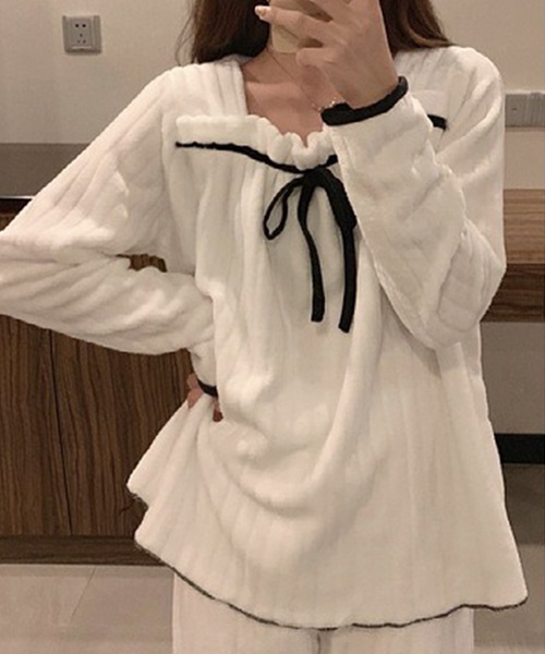 Lace Ladies(レースレディース)の「リボン付き リブ フリース ルームウェア セットアップ(ルームウェア/パジャマ・レディース・ホワイト/ブルーグレー/ピンク・M/XL)」の14枚目の写真