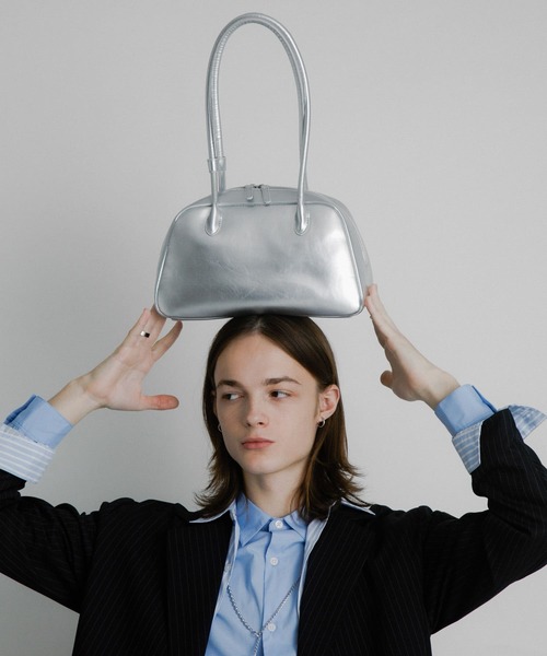 SENSE OF PLACE by URBAN RESEARCH（センスオブプレイスバイアーバンリサーチ）の「FLロングハンドルボストンバッグ（ボストンバッグ・メンズ・ブラック/シルバー・ONE）」の9枚目の写真