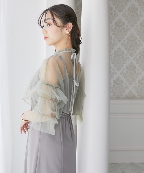 Jolie et Jolie（ジョリーエジョリー）の「ボリュームチュールスリーブ＋キャミワンピースドレス（ドレス・レディース・グレイッシュベージュ/ブラック/ダークグリーン/ブルー・M/L）」の16枚目の写真