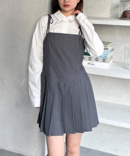 archives（アルシーヴ）の「２ｗａｙリボンプリーツミニキャミワンピース（ワンピース・レディース・アイボリー/ブラック/グレー・MEDIUM）」の3枚目の写真