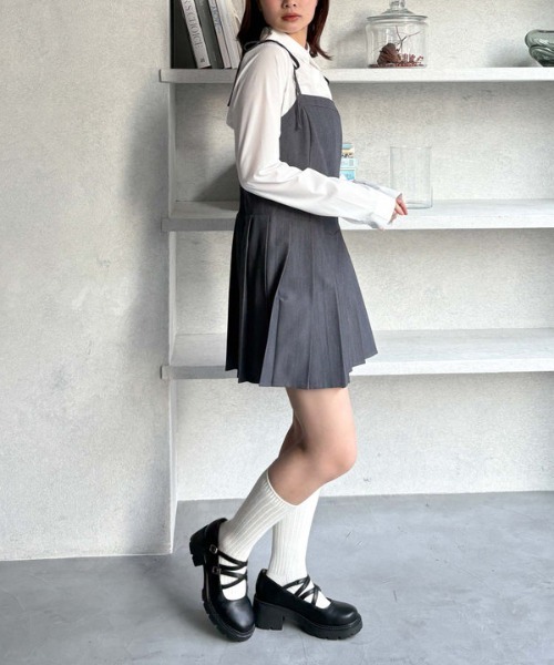 archives（アルシーヴ）の「２ｗａｙリボンプリーツミニキャミワンピース（ワンピース・レディース・アイボリー/ブラック/グレー・MEDIUM）」の7枚目の写真