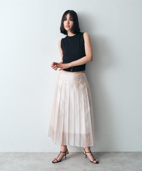 CODE A（コードエー）の「shiny sheer pleated skirt（スカート・レディース・ライトグリーン/ピンク・34/36/38）」の3枚目の写真