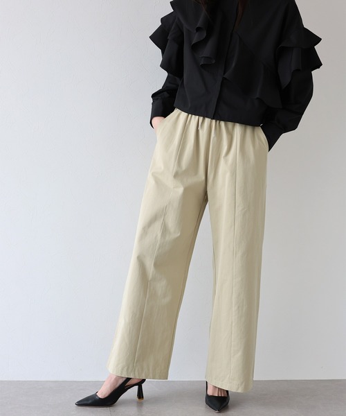 J by blue（ジェイバイブルー）の「ベーシックセンターシームパンツ（スラックス・レディース・ブラック/ベージュ・MEDIUM）」の2枚目の写真