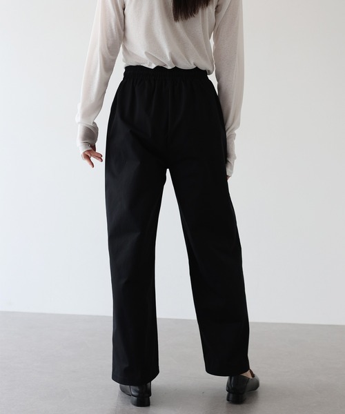 J by blue（ジェイバイブルー）の「ベーシックセンターシームパンツ（スラックス・レディース・ブラック/ベージュ・MEDIUM）」の17枚目の写真