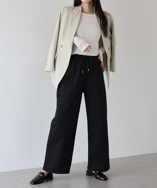J by blue（ジェイバイブルー）の「ベーシックセンターシームパンツ（スラックス・レディース・ブラック/ベージュ・MEDIUM）」の19枚目の写真