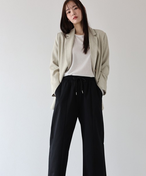 J by blue（ジェイバイブルー）の「ベーシックセンターシームパンツ（スラックス・レディース・ブラック/ベージュ・MEDIUM）」の22枚目の写真