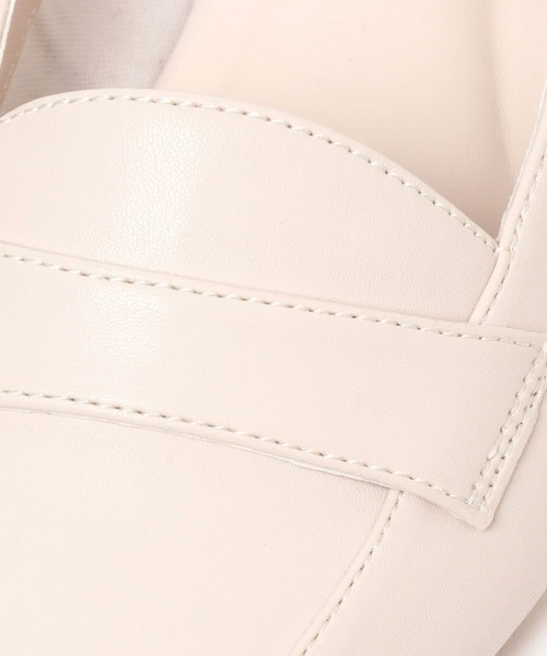 Elura（エルーラ）の「ポインテッドローファー/289254（パンプス・レディース・オフホワイト/ブラック・SMALL/MEDIUM/LARGE）」の15枚目の写真