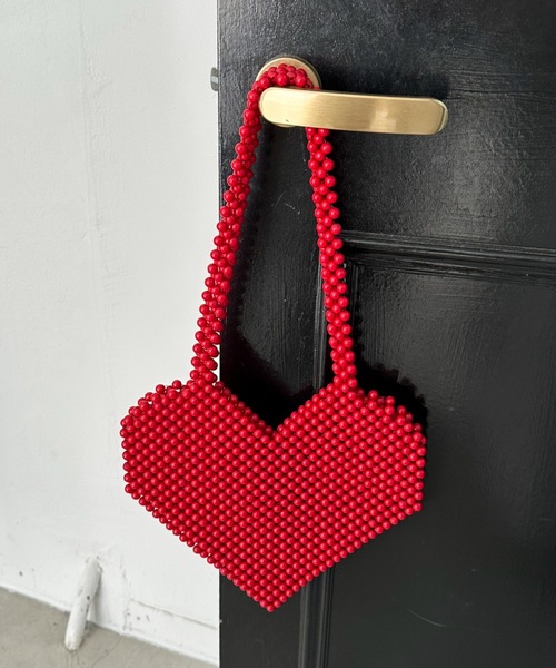 Doux archives（ドゥアルシーヴ）の「【The Bagmati】HART SHAPE BAG（ハンドバッグ・レディース・ブラック/レッド・FREE）」の2枚目の写真