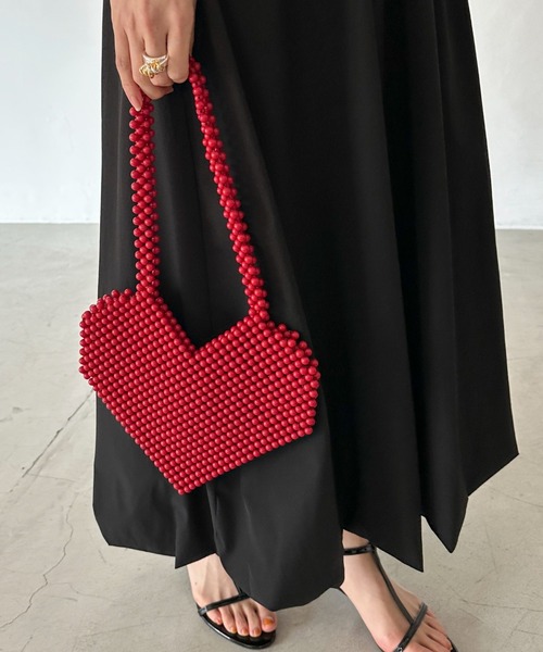 Doux archives（ドゥアルシーヴ）の「【The Bagmati】HART SHAPE BAG（ハンドバッグ・レディース・ブラック/レッド・FREE）」の4枚目の写真