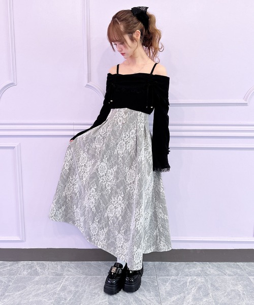 couture BY ROJITA(クチュールバイロジータ)の「オフショルドッキングワンピース(ワンピース・レディース・ブラック/パープル/ホワイト・FREE)」の11枚目の写真
