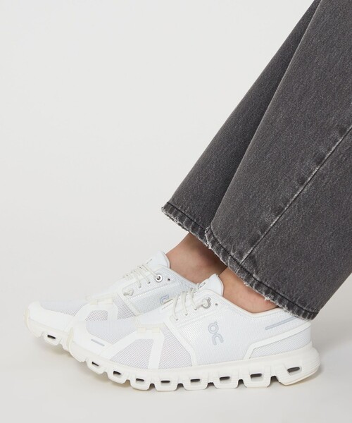 【On】ホワイト Cloud 6 スニーカー Women's On Cloud 6 Running Shoe