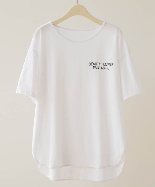 maison de LATIR(メゾンドラティール)の「抜け感たっぷりの夏服白Tシャツ。ロゴトップスとして映える、オーバーサイズシルエットが魅力のデザインTシャツ(Tシャツ/カットソー・レディース・ブラック/グレー/ホワイト・L/XL/M/2XL)」の6枚目の写真