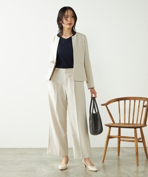 a.v.v(アーヴェヴェ)の「【洗える/ストレッチ/UVカット】麻調ワイドストレートパンツ(スラックス・レディース・グレー/ベージュ/ネイビー・34/36/38/40/42)」の11枚目の写真