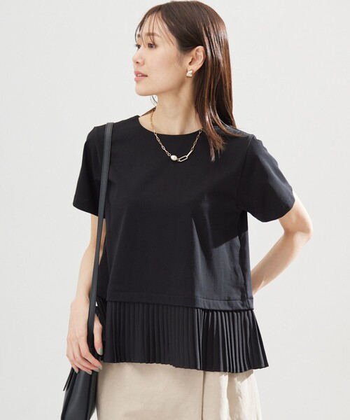 組曲 L(クミキョク オオキイサイズ)の「クールプレーティング天竺プリーツ カットソー(Tシャツ/カットソー・レディース・ブラック系/アイボリー系/グレー系・5/6)」の2枚目の写真