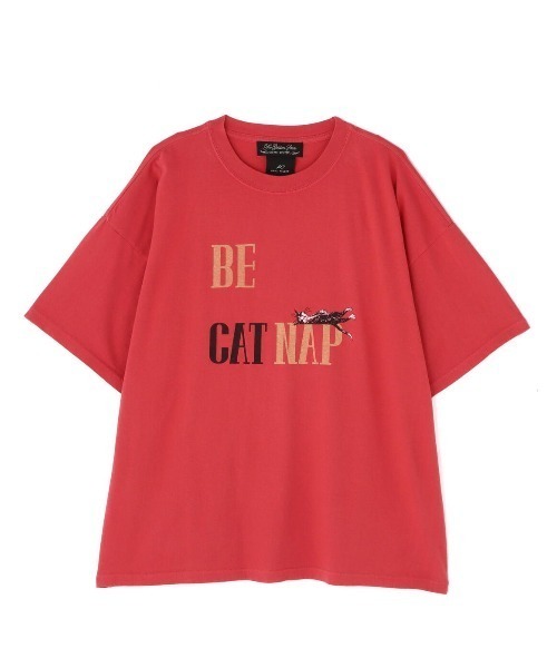 REMI RELIEF（レミレリーフ）の「REMI RELIEF(レミレリーフ) 別注20/-天竺BIGサイズTシャツ(BE CAT NAP)（Tシャツ/カットソー・メンズ・レッド/アイボリー・M/L/XL）」の2枚目の写真