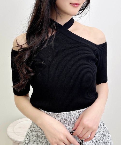 INGNI(イング)の「バックリボンホルター半袖ニット(ニット/セーター・レディース・ブラック/オフホワイト/ブルー・M)」の1枚目の写真