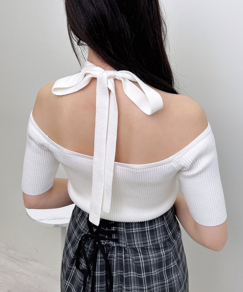 INGNI(イング)の「バックリボンホルター半袖ニット(ニット/セーター・レディース・ブラック/オフホワイト/ブルー・M)」の7枚目の写真