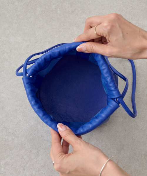 BEARDSLEY(ビアズリー)の「《MODERN WEAVING》レザードラム巾着(トートバッグ・レディース・ブラック/ブルー・FREE)」の11枚目の写真