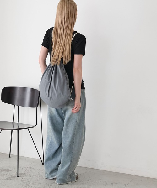 forksy.(フォルクシー)の「【 RIKA × forksy. 】リップストップナイロン ナップサック(バックパック/リュック・レディース・ベージュ/ネイビー/チャコールグレー・FREE)」の16枚目の写真