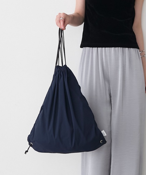 forksy.(フォルクシー)の「【 RIKA × forksy. 】リップストップナイロン ナップサック(バックパック/リュック・レディース・ベージュ/ネイビー/チャコールグレー・FREE)」の22枚目の写真