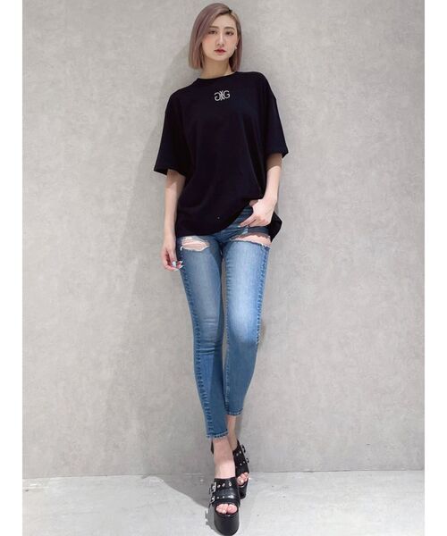 GYDA（ジェイダ）の「BACK GYDAラインストーンBIG Tシャツ（Tシャツ/カットソー・レディース・オフホワイト/ブラック/ピンク・FREE）」の11枚目の写真