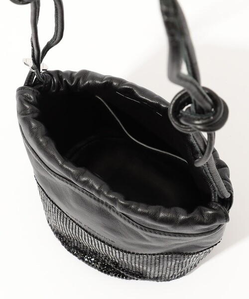 Rabanne(ラバンヌ)の「Rabanne BUCKET ショルダーバッグ(ショルダーバッグ・レディース・ベージュ系その他/ブラック系その他・FREE)」の12枚目の写真